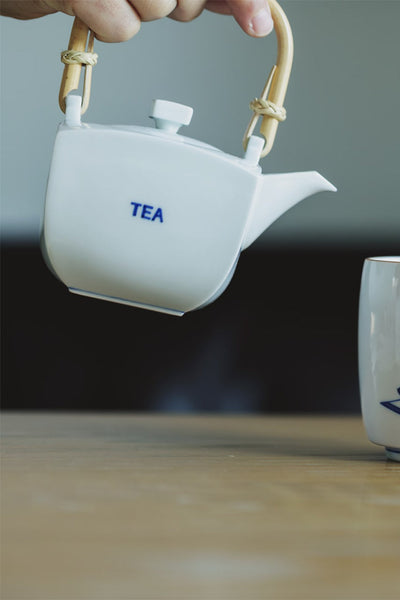 "TEA"急須